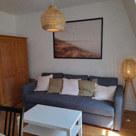 Charmante Villa Plein Sud 50M De La Plage - Balcon Vue Laterale Sur Mer - Equipee De La Fibre, Wifi, Internet Мер-ле-Бен Экстерьер фото