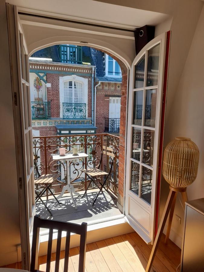 Charmante Villa Plein Sud 50M De La Plage - Balcon Vue Laterale Sur Mer - Equipee De La Fibre, Wifi, Internet Мер-ле-Бен Экстерьер фото